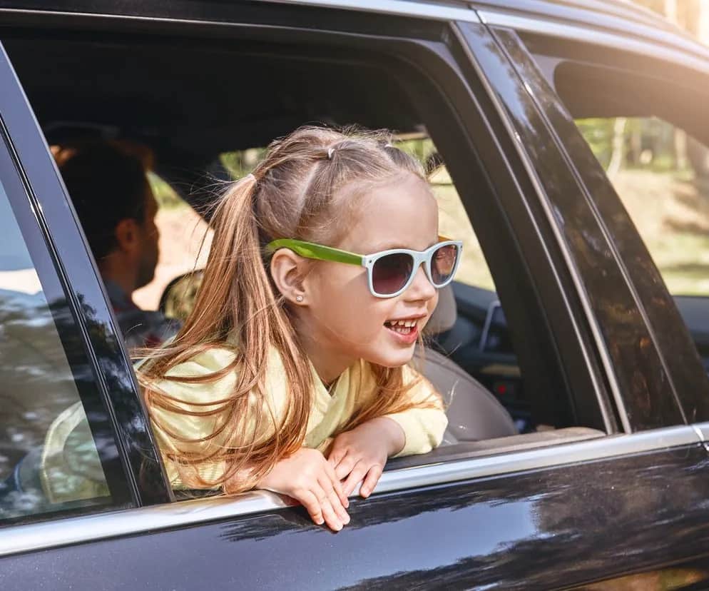 Od kiedy dziecko bez podstawki? Przepisy i zalecenia dla rodziców