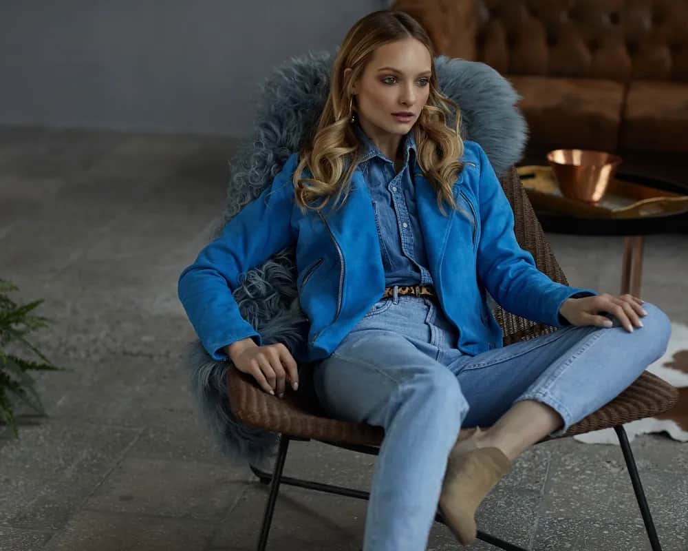 Granatowa ramoneska stylizacje – jak stworzyć niezapomniane looki?