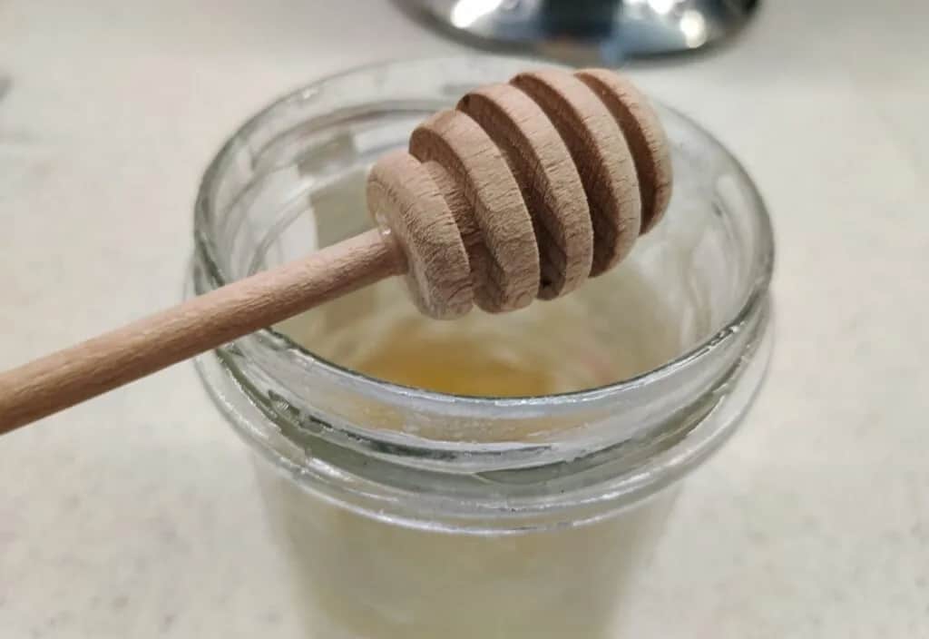 Jaki miód dla 1,5-rocznego dziecka jest bezpieczny i zdrowy? Dowiedz się teraz!